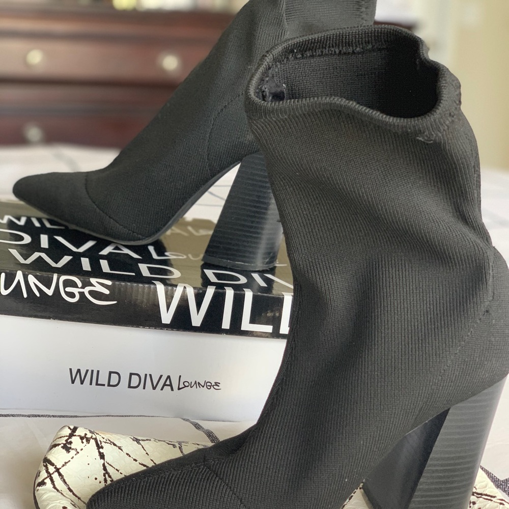 Shoes - Picture 2 of 6